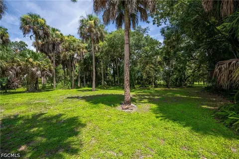 Exterior - 160 Curry St, Labelle, FL 33935 photo 10 of 23