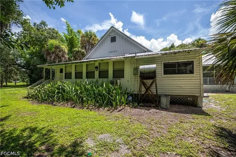 Exterior - 160 Curry St, Labelle, FL 33935 photo 13 of 23