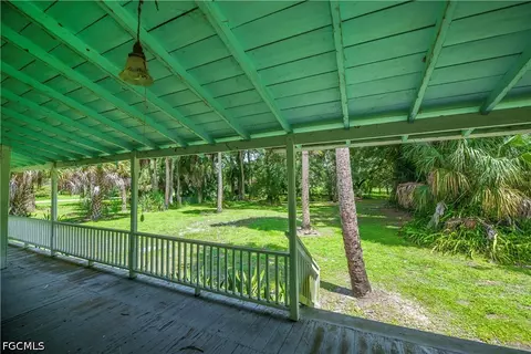 Exterior - 160 Curry St, Labelle, FL 33935 photo 8 of 23