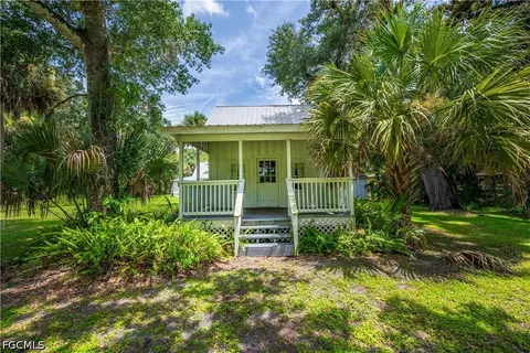 Exterior - 160 Curry St, Labelle, FL 33935 photo 14 of 23