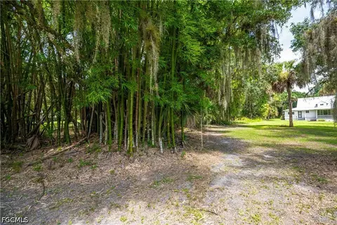 Exterior - 160 Curry St, Labelle, FL 33935 photo 12 of 23