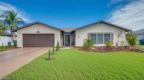 2243 Everest Pkwy, Cape Coral, FL 33904