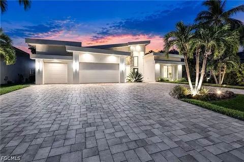 4408 SW 28th Pl, Cape Coral, FL 33914