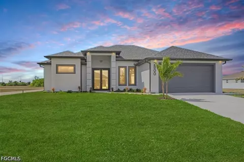 2800 NE 4th Pl, Cape Coral, FL 33909