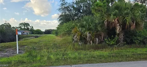 851 Spaulding St E, Lehigh Acres, FL 33974
