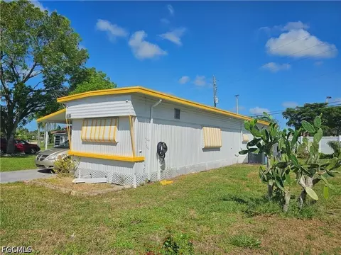 3834 Unique Cir, Fort Myers, FL 33908