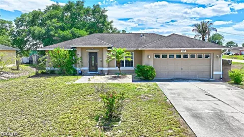 97 Blackstone Dr, Fort Myers, FL 33913