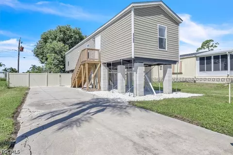 3702 Dunreath Rd, Port Charlotte, FL 33953