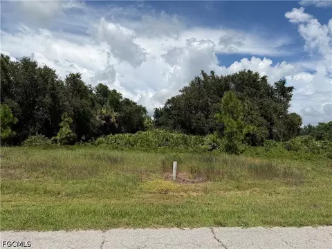 6060 Pecan Cir, Labelle, FL 33935 photo 3