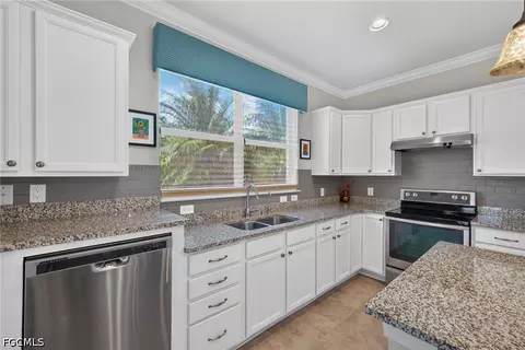 Kitchen - 20312 Corkscrew Shores Blvd, Estero, FL 33928 photo 5 of 7