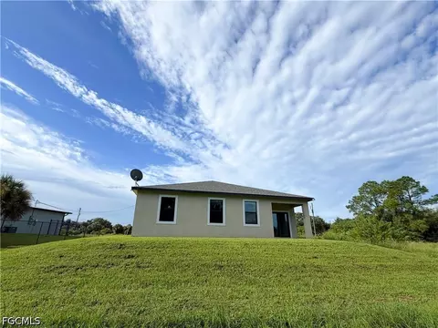 Exterior - 8014 Spice Ct, Labelle, FL 33935 photo 2 of 2