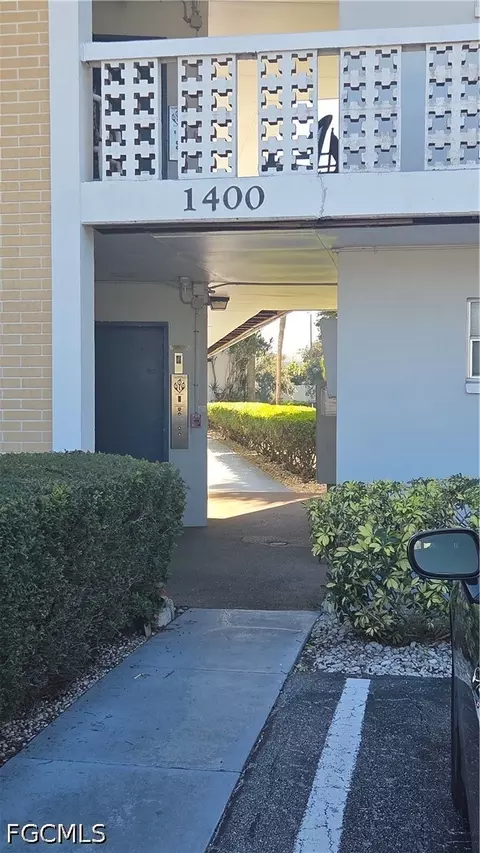 1422 Tropic Ter, North Fort Myers, FL 33903