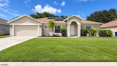 2501 Hawks Preserve Dr, Fort Myers, FL 33905