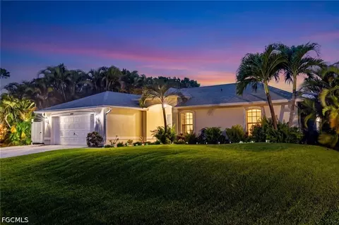 18502 Sunflower Rd, Fort Myers, FL 33967