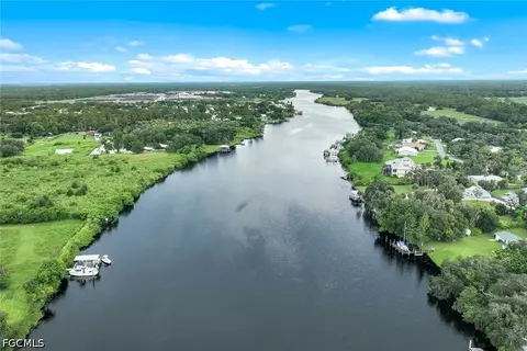 21211 Palm Beach Blvd, Alva, FL 33920