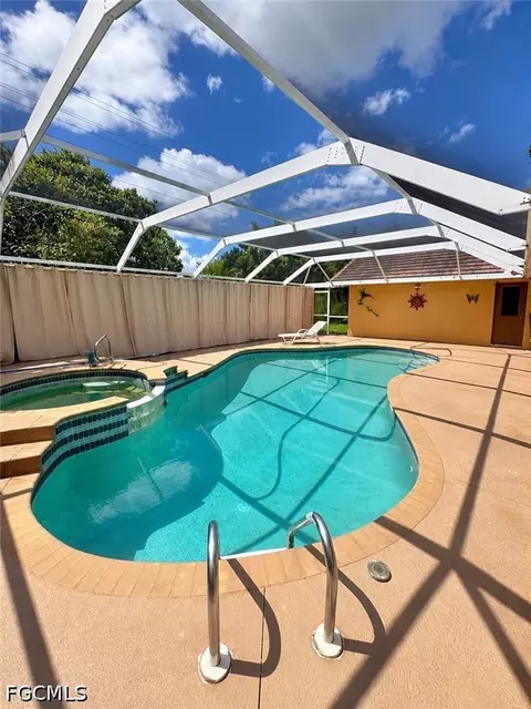 688 Morningmist Ln, Lehigh Acres, FL 33974