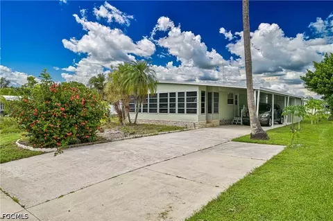 241 Indian Key Ln #256, Naples, FL 34114