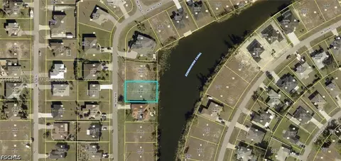 4143 NE 9th Ave, Cape Coral, FL 33909