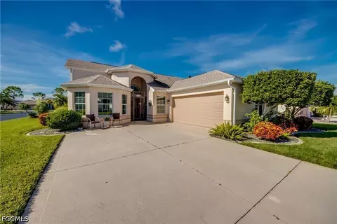 3800 Gloxinia Dr, North Fort Myers, FL 33917