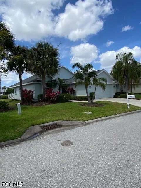 13317 Queen Palm Run, North Fort Myers, FL 33903