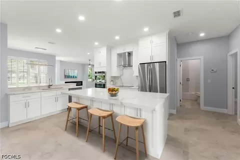 Kitchen - 21188 Braxfield Loop, Estero, FL 33928 photo 2 of 3