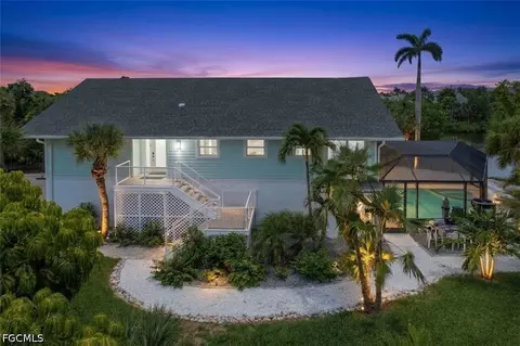 992 Fish Crow Rd, Sanibel, FL 33957