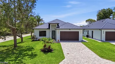 27659 Franklin St, Bonita Springs, FL 34134