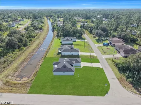 View/Area - 1021 Pilgrim St E, Lehigh Acres, FL 33974 photo 3 of 6