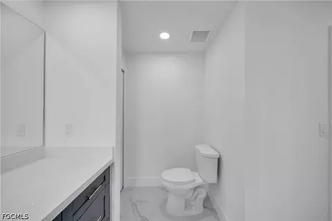 Bath - 1021 Pilgrim St E, Lehigh Acres, FL 33974 photo 4 of 6