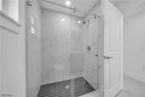 Bath - 1021 Pilgrim St E, Lehigh Acres, FL 33974 photo 6 of 6