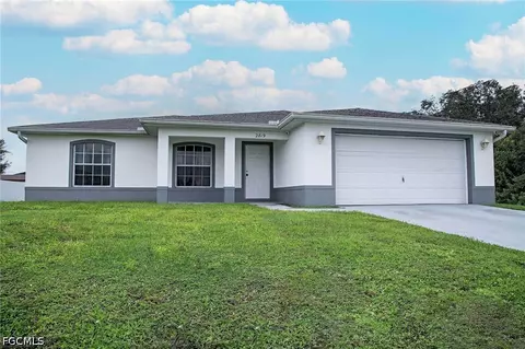 2819 48th St SW, Lehigh Acres, FL 33976