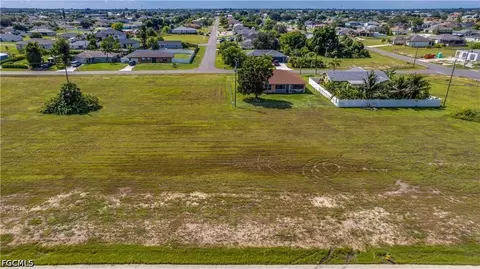 1312 Diplomat Pkwy E, Cape Coral, FL 33909