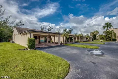 330 Shorewood Ln #1, Fort Myers, FL 33907