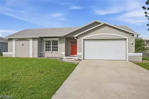 906 SW 7th Ct, Cape Coral, FL 33991