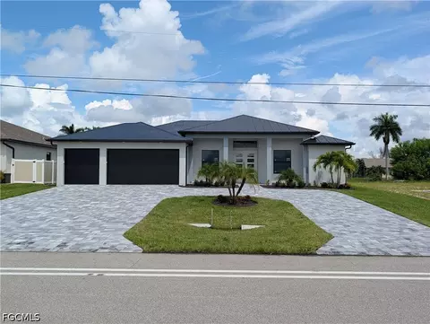 155 Aviation Pkwy, Cape Coral, FL 33904
