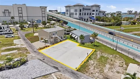 19281 Apt 32-33 San Carlos Blvd, Fort Myers Beach, FL 33931