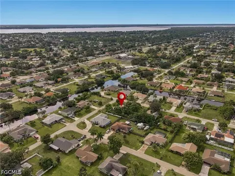 2225 SE 2nd St, Cape Coral, FL 33990