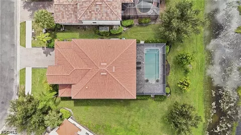 View/Area - 2446 Heydon Cir E, Naples, FL 34120 photo 2 of 5