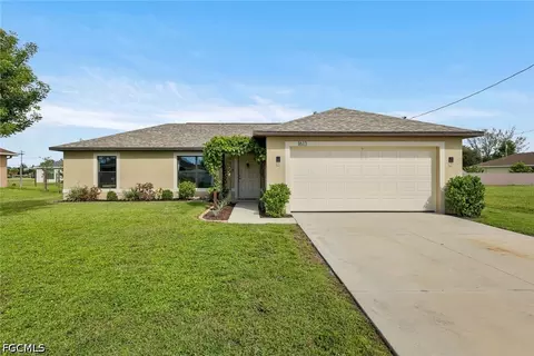1613 SW 17th Ave, Cape Coral, FL 33991