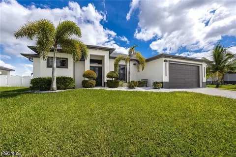 1423 SW 21st Ave, Cape Coral, FL 33991