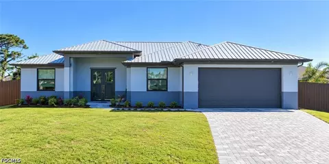 11 SW 18th Pl, Cape Coral, FL 33991