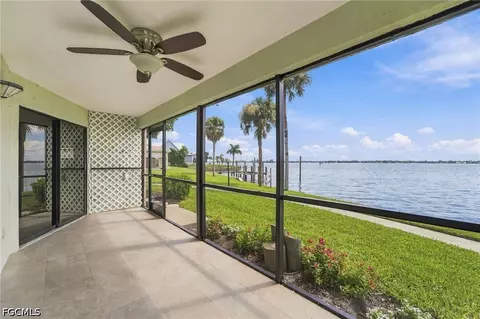 1577 Admiralty Cir #4, North Fort Myers, FL 33917
