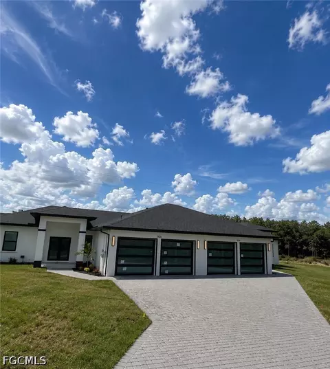 2924 Wallace Ave S #2926, Lehigh Acres, FL 33973