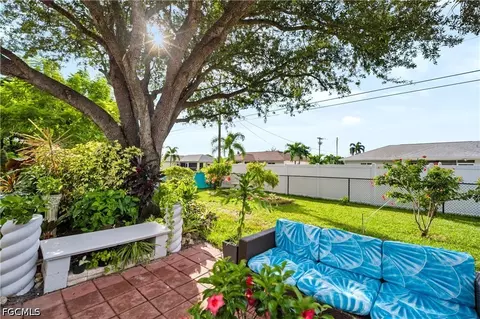 318 SE 23rd Ter, Cape Coral, FL 33990