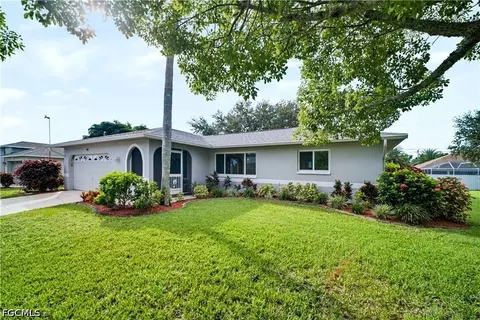 318 SE 23rd Ter, Cape Coral, FL 33990