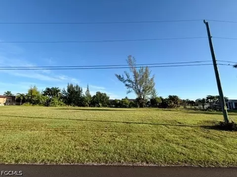 315 SE 29th Ter, Cape Coral, FL 33904