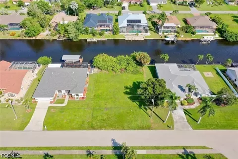 3323 SW 2nd Ave, Cape Coral, FL 33914