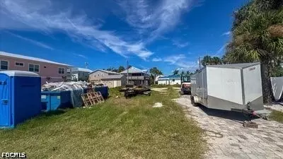 141 Jefferson St, Fort Myers Beach, FL 33931