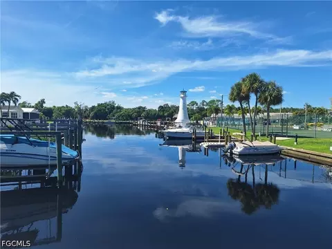 5714 Captain John Smith Loop S, North Fort Myers, FL 33917