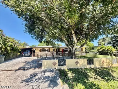 4715 Nottingham Dr, Fort Myers, FL 33905